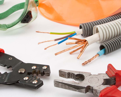 What to Look Out For While Hiring an Emergency Electrician